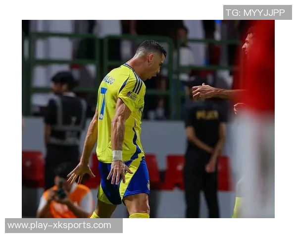 C罗本赛季表现出色代表俱乐部和国家队出战17场贡献16球2助攻