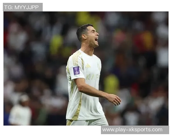 C罗本赛季表现出色代表俱乐部和国家队出战17场贡献16球2助攻 C罗本赛季表现出色代表俱乐部和国家队出战17场贡献16球2助攻